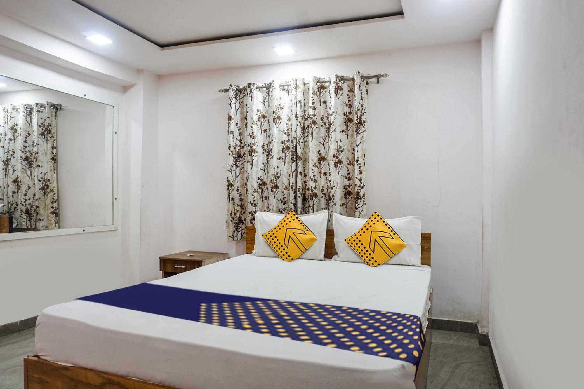 Hotel O Malhar Pune